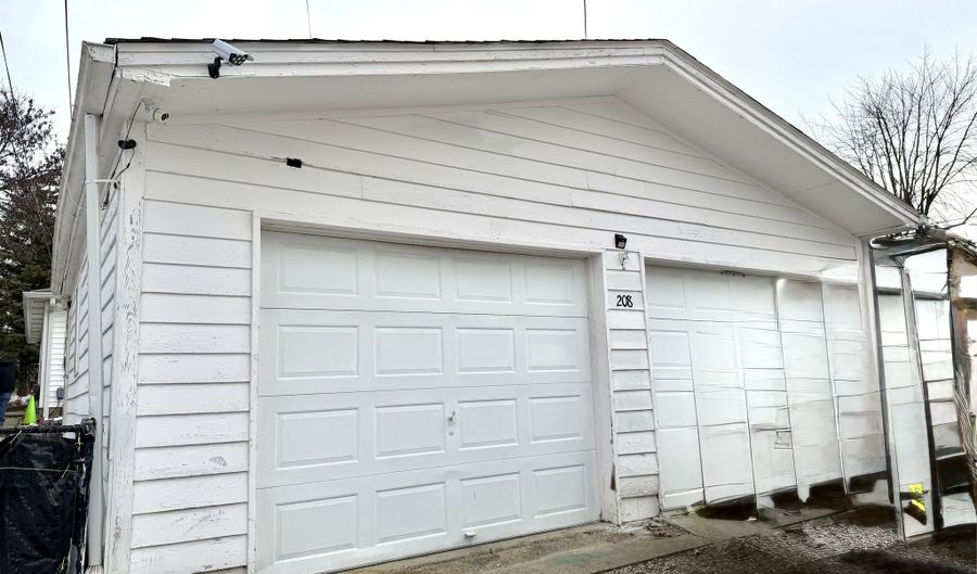 208 N 5th Ave, Beech Grove, IN 46107 - 3 Beds, 1 Bath