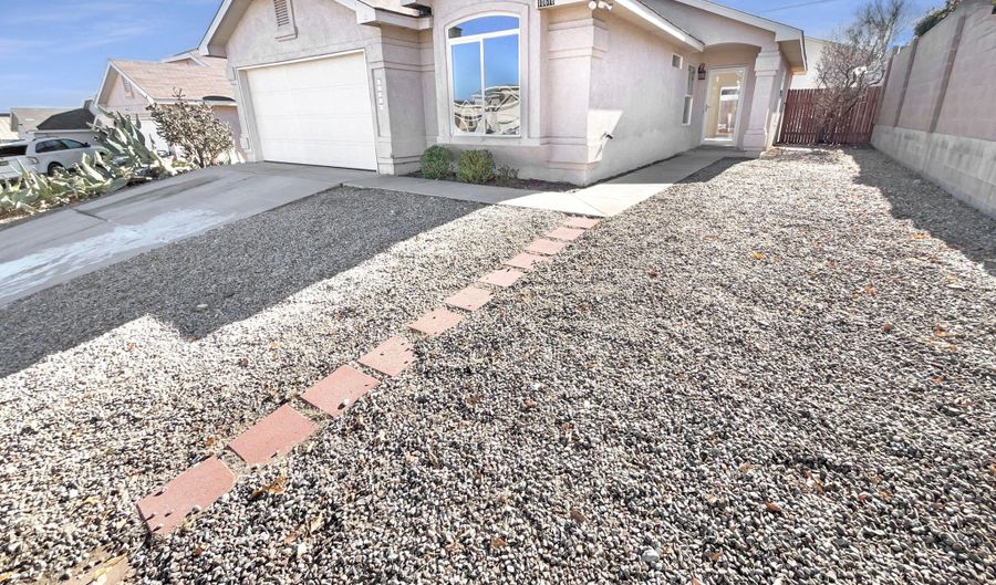 10616 Andalusian Ave SW, Albuquerque, NM 87121 - 3 Beds, 2 Bath