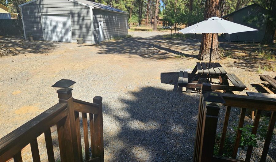 19260 Shoshone Rd, Bend, OR 97702 - 3 Beds, 2 Bath