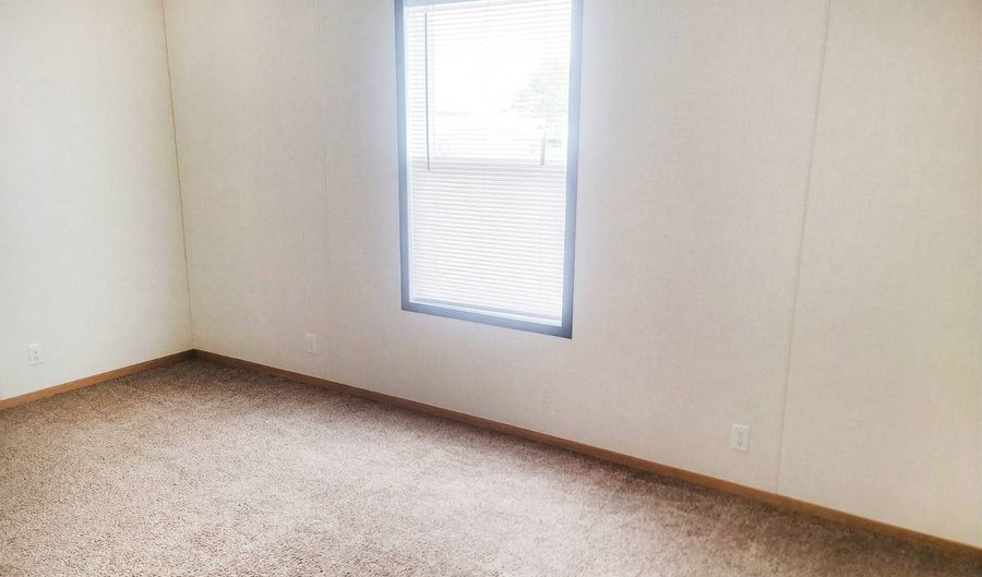 800 E 18th St 108, Albert Lea, MN 56007 - 3 Beds, 2 Bath