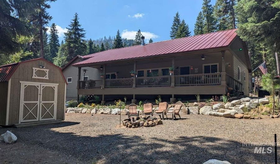 578 Hatch Rd, Cascade, ID 83611 - 2 Beds, 2 Bath
