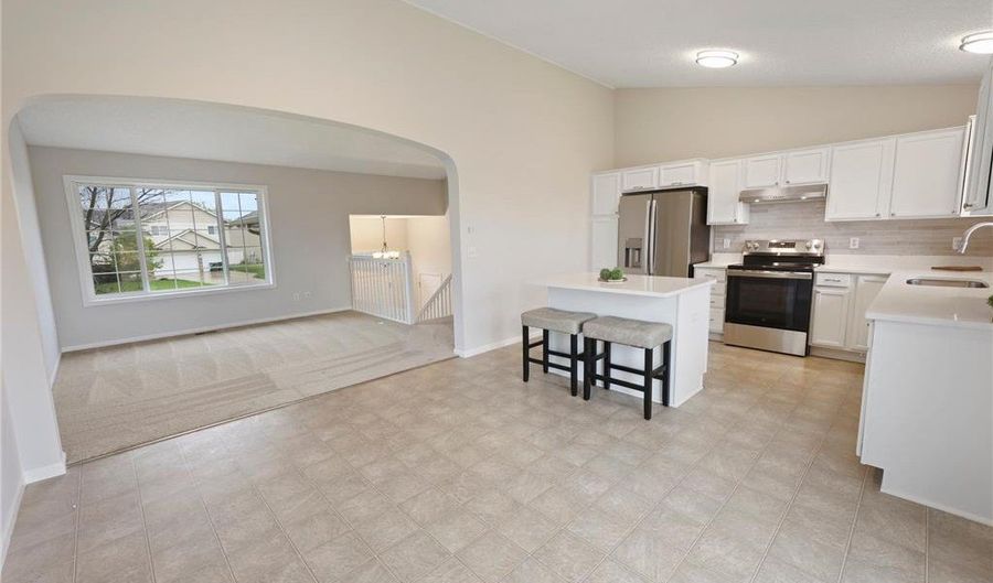 551 Knollwood St W, Annandale, MN 55302 - 3 Beds, 2 Bath
