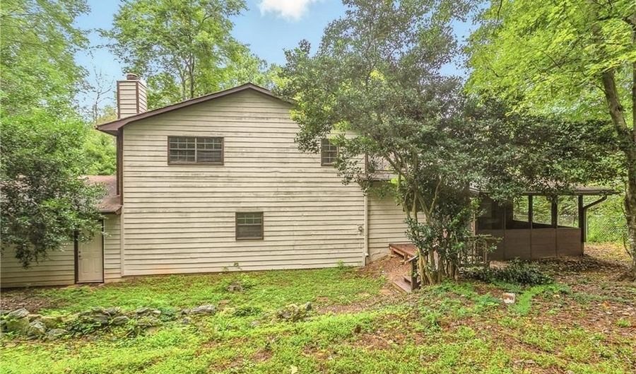 4463 Brown Deer Ln, Acworth, GA 30101 - 3 Beds, 2 Bath