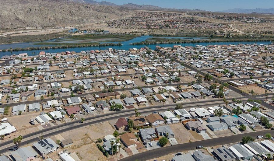 589 Citrus St, Bullhead City, AZ 86442 - 3 Beds, 2 Bath