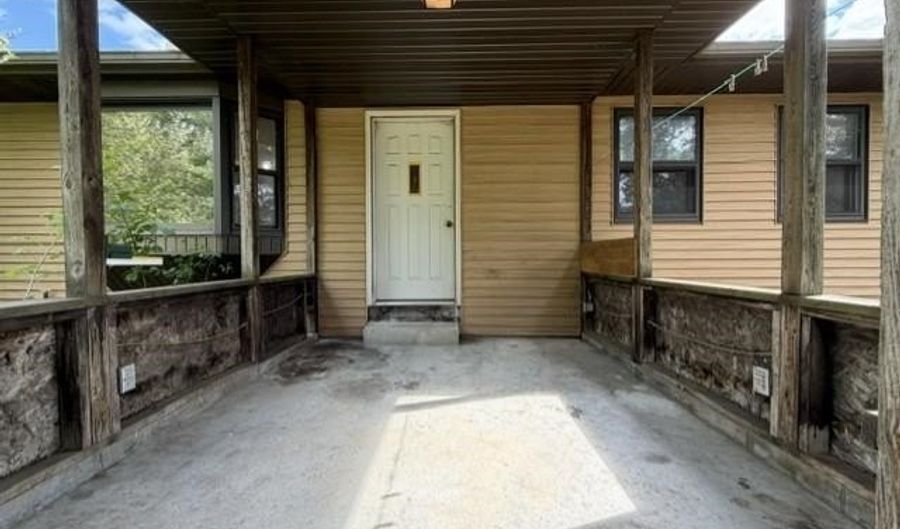 9700 5TH Ave, Almond, WI 54909 - 2 Beds, 2 Bath