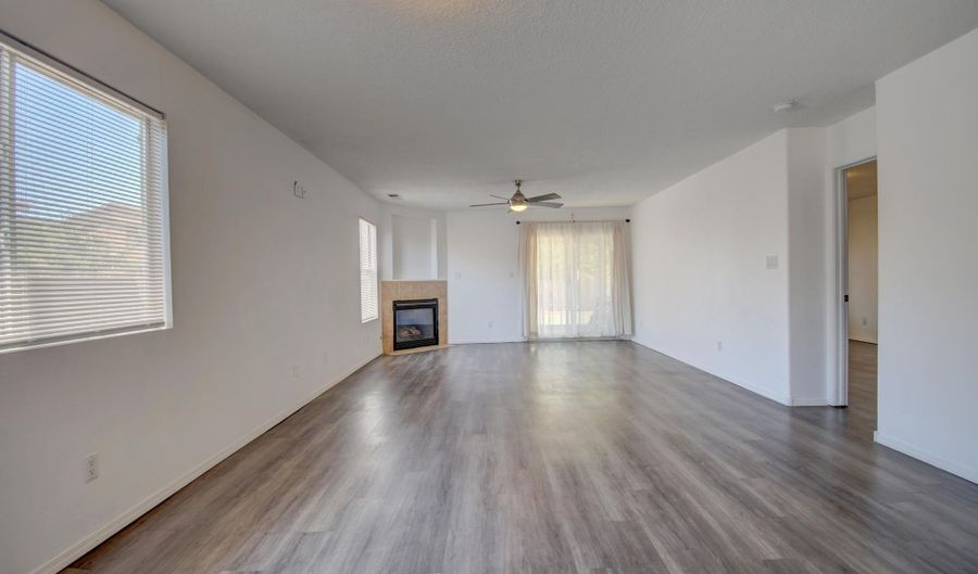 6863 Candelia Ave NW, Albuquerque, NM 87114 - 4 Beds, 2 Bath