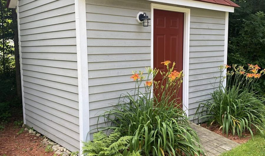84 Jasper Ln, Arlington, VT 05250 - 4 Beds, 2 Bath