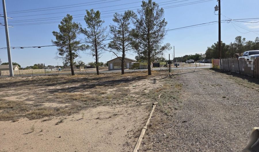 11717 Socorro Rd, Socorro, TX 79927 - 3 Beds, 2 Bath