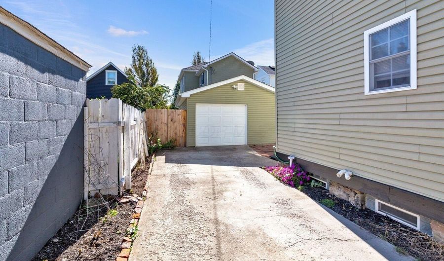 80 Hanford St, Columbus, OH 43206 - 3 Beds, 2 Bath