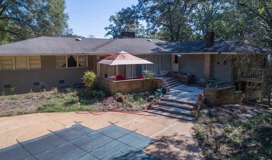 219 N. Pontotoc, Bruce, MS 38915 - 4 Beds, 4 Bath