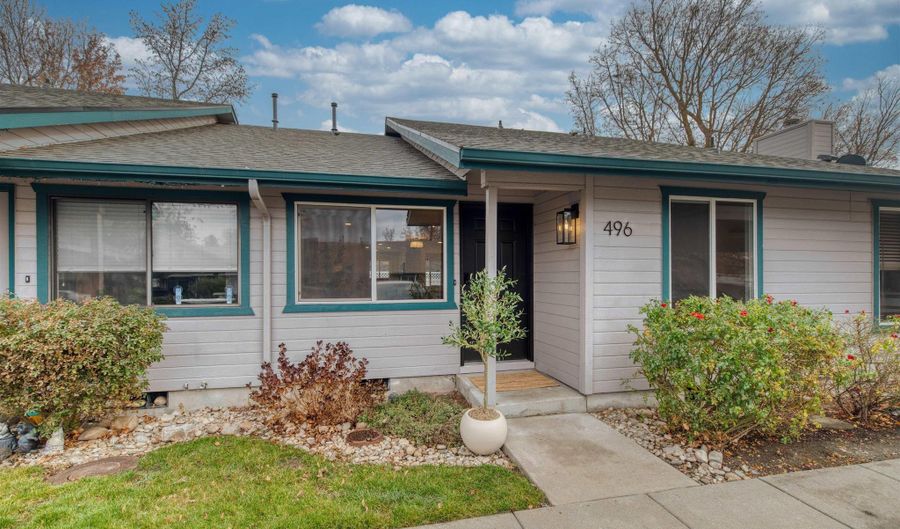 496 E Chester Ln, Boise, ID 83706 - 2 Beds, 2 Bath