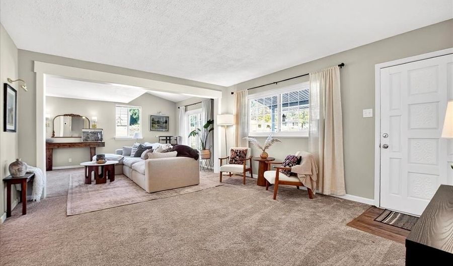 277 Ramsey Ln, Ballwin, MO 63021 - 3 Beds, 1 Bath