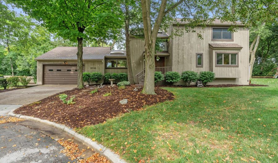 3735 Tremont Ln, Ann Arbor, MI 48105 - 4 Beds, 4 Bath