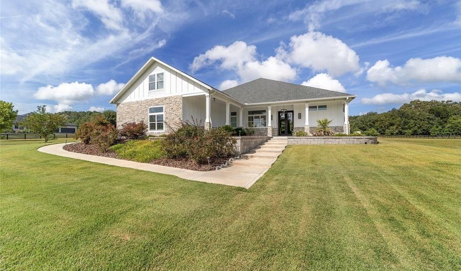 10630 NW 153RD Ter, Alachua, FL 32615 - 5 Beds, 3 Bath