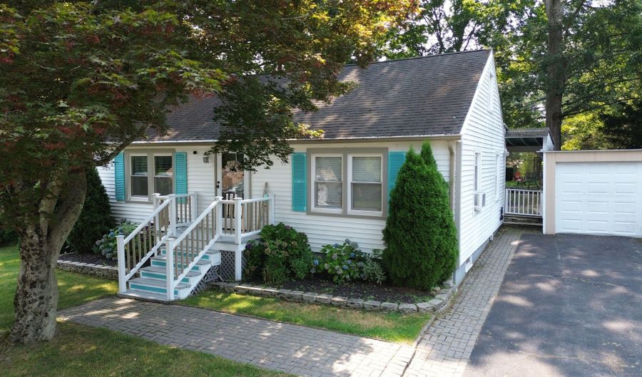 7 Rocky Ledge Dr, Clinton, CT 06413 - 4 Beds, 1 Bath