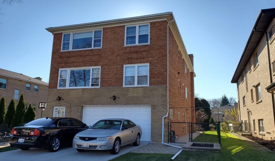 3309 W Columbia Ave 2, Lincolnwood, IL 60712 - 3 Beds, 2 Bath
