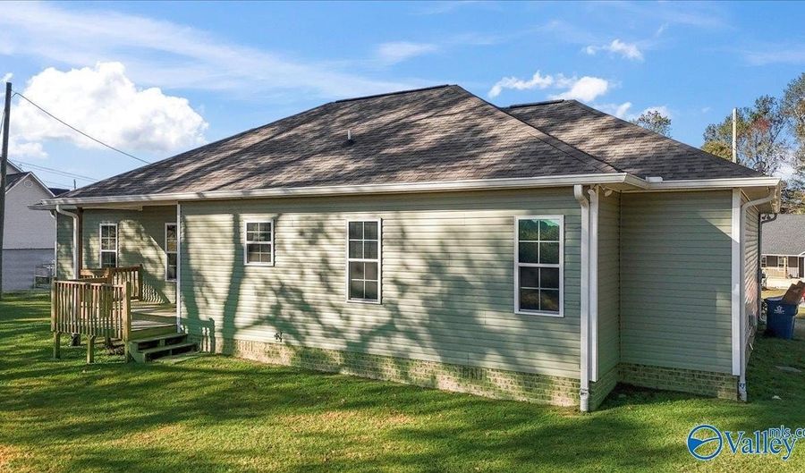 314 Creekside Dr, Albertville, AL 35950 - 3 Beds, 2 Bath