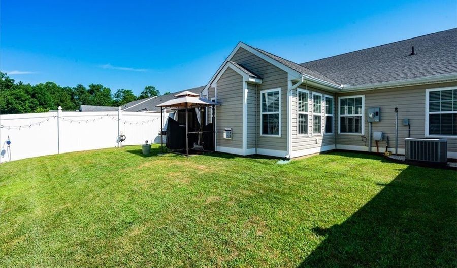696 Anne Ln, Aylett, VA 23009 - 2 Beds, 2 Bath