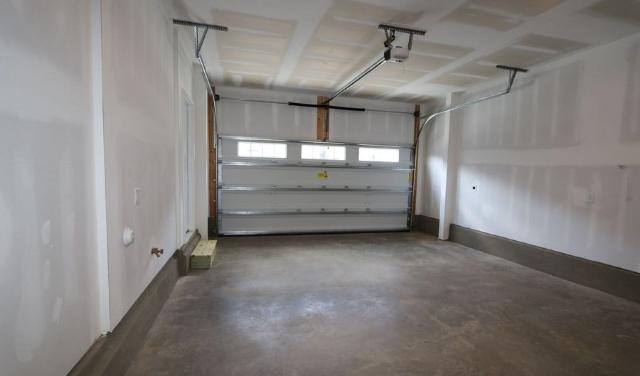 2730 Hunter Woods Dr, Apex, NC 27502 - 3 Beds, 3 Bath