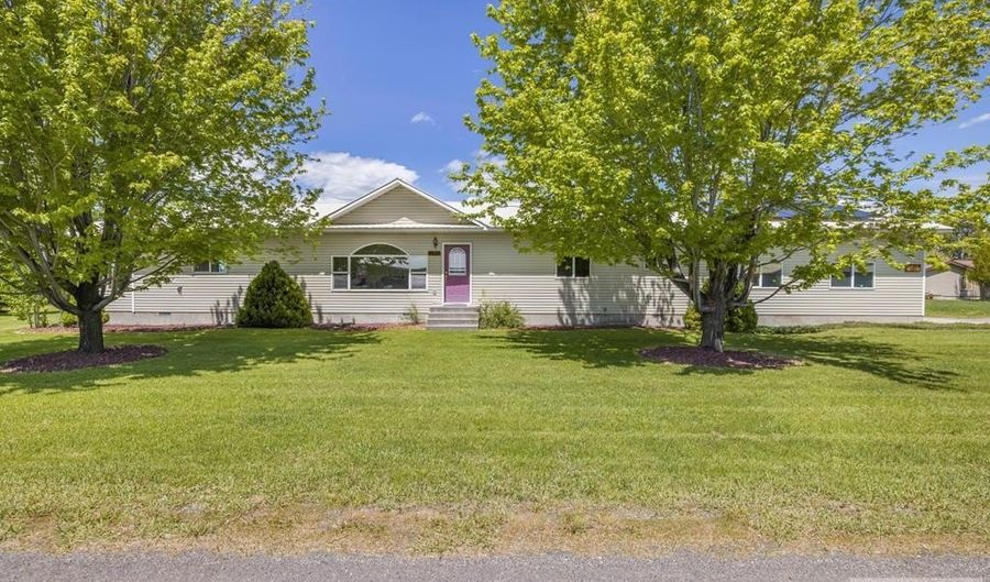 137 Spruce St, Ashton, ID 83420 - 3 Beds, 2 Bath