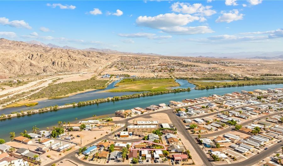 442 Riverfront Cir, Bullhead City, AZ 86442 - 3 Beds, 2 Bath