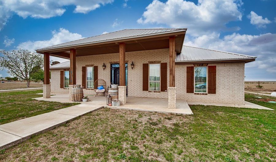 515 NE 2000, Andrews, TX 79714 - 3 Beds, 2 Bath