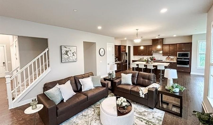 592 CONCORD PINES Dr, Ann Arbor, MI 48105 - 5 Beds, 3 Bath