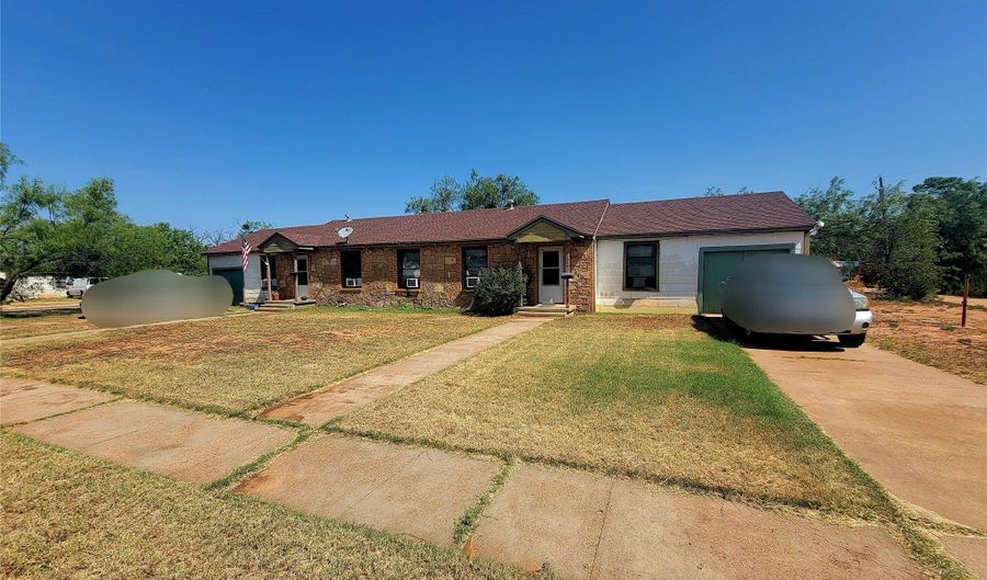 2034 N 14th St, Abilene, TX 79603 - 4 Beds, 2 Bath