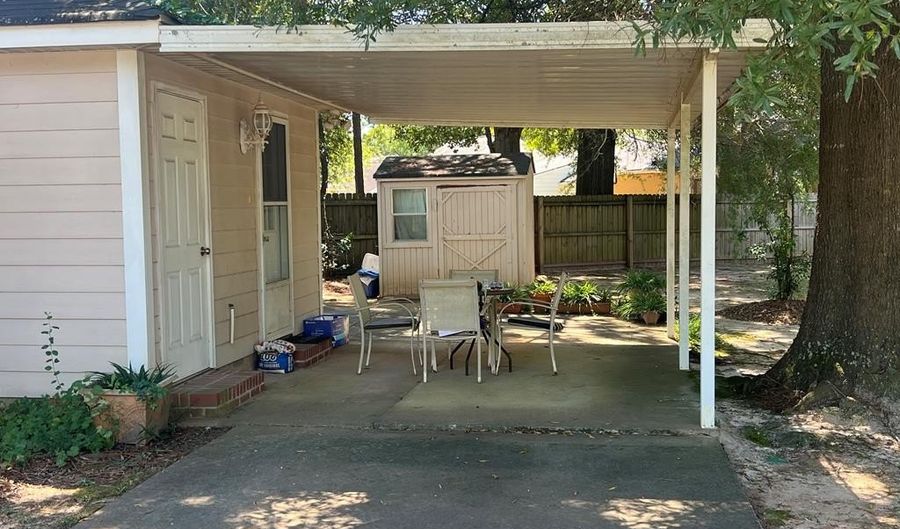 2440 BASSFORD Ln, Albany, GA 31707 - 3 Beds, 2 Bath