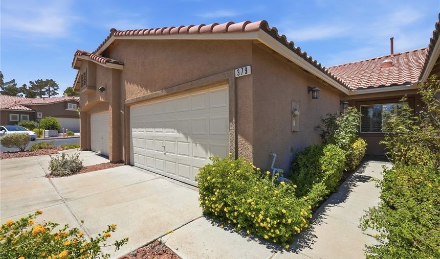 379 Blanca Springs Dr, Henderson, NV 89014 - 2 Beds, 2 Bath