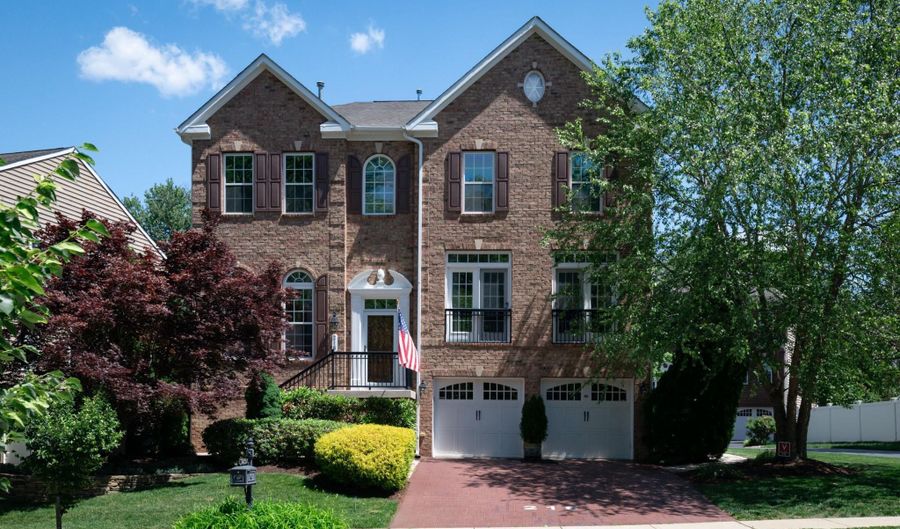 216 BOWEN Ct, Annapolis, MD 21401 - 4 Beds, 5 Bath