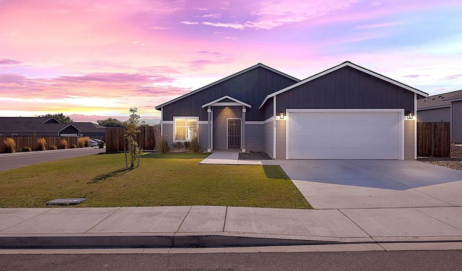 1275 Mary, Benton City, WA 99320 - 3 Beds, 2 Bath