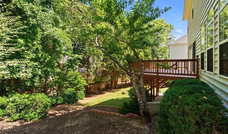 10950 Kimball Crest Dr, Alpharetta, GA 30022 - 5 Beds, 4 Bath