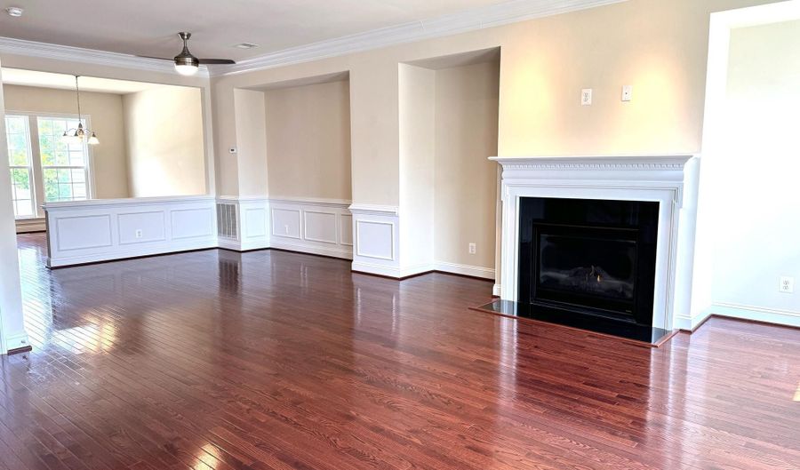 42682 KEILLER Ter, Ashburn, VA 20147 - 4 Beds, 4 Bath