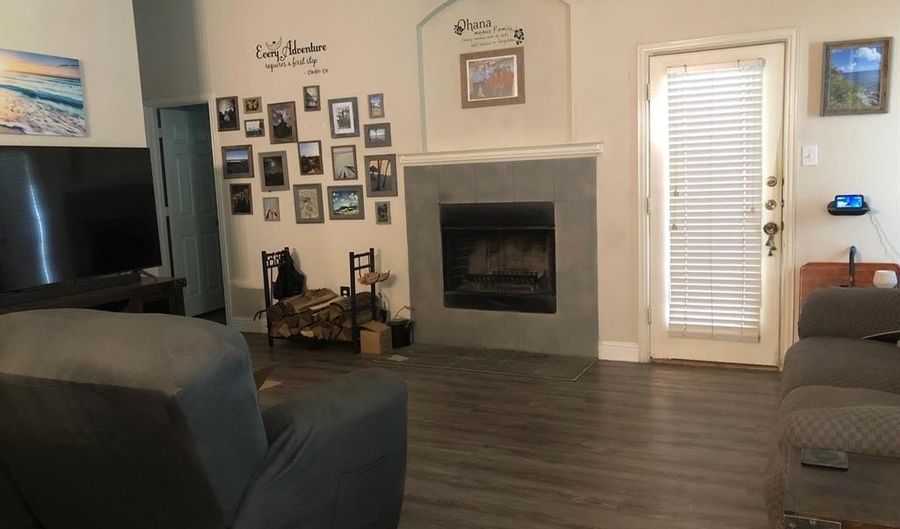 313 Creekside Dr, Anna, TX 75409 - 3 Beds, 2 Bath