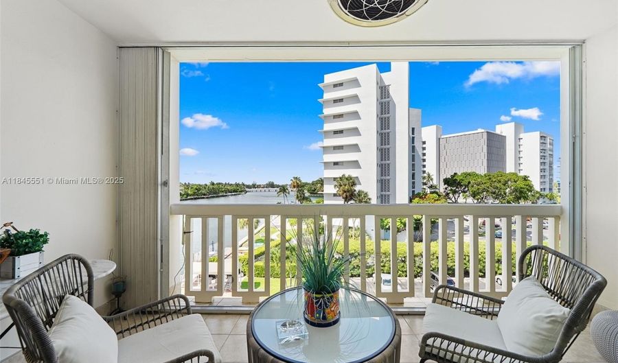 9111 E Bay Harbor Dr 4C, Bay Harbor Islands, FL 33154 - 2 Beds, 2 Bath