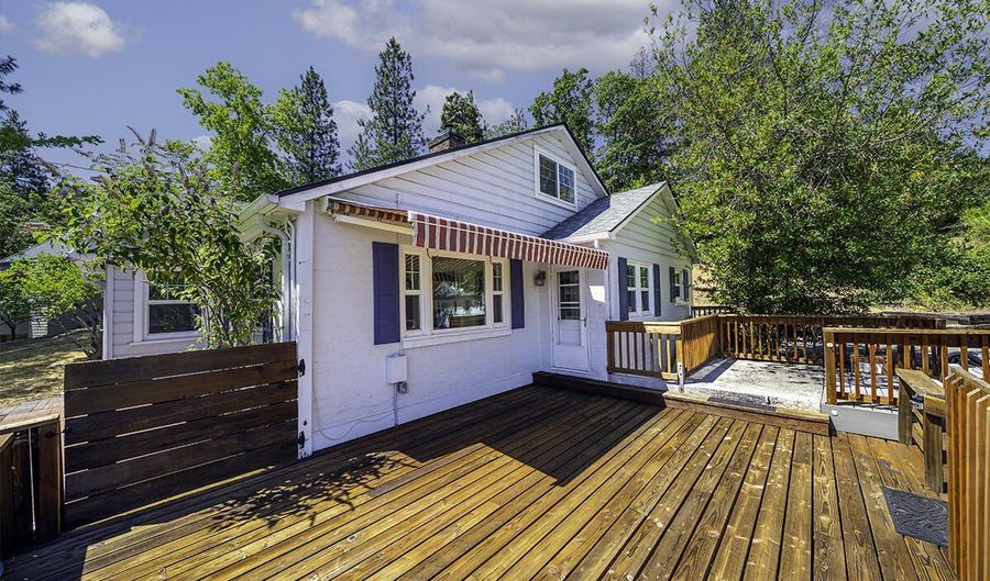 681 Liberty St, Ashland, OR 97520 - 3 Beds, 2 Bath