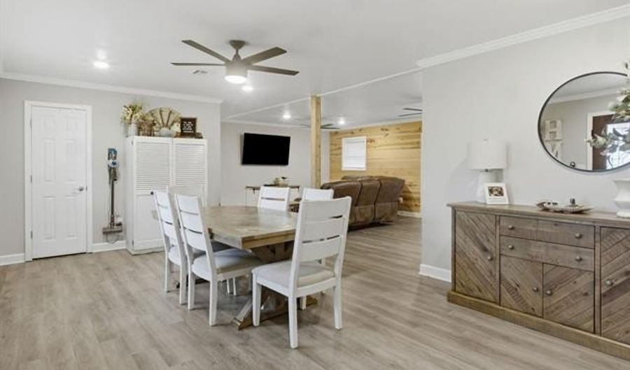 674 S Ethan Allen Dr, Atoka, OK 74525 - 4 Beds, 1 Bath