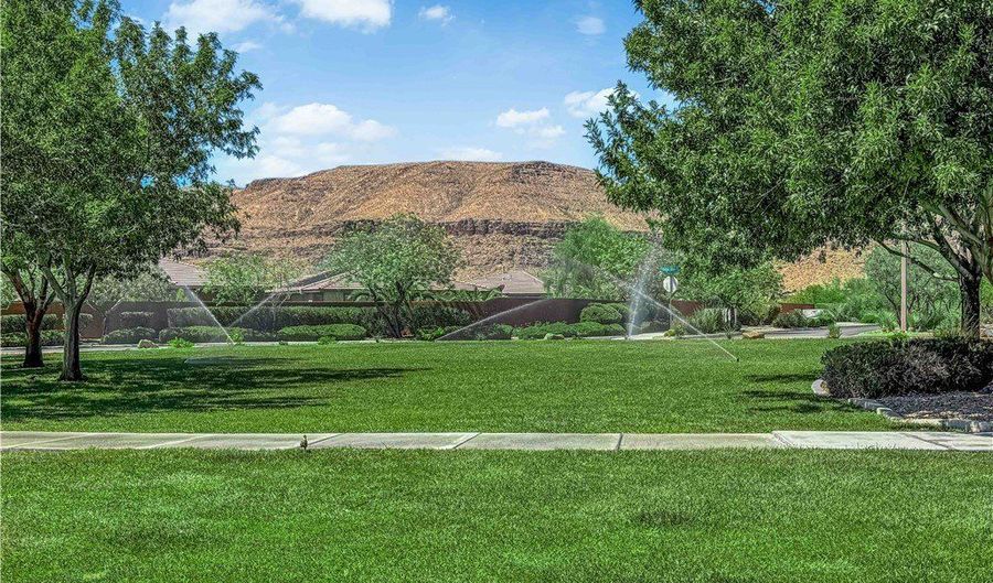 5466 Fawn Chase Way, Las Vegas, NV 89135 - 4 Beds, 3 Bath