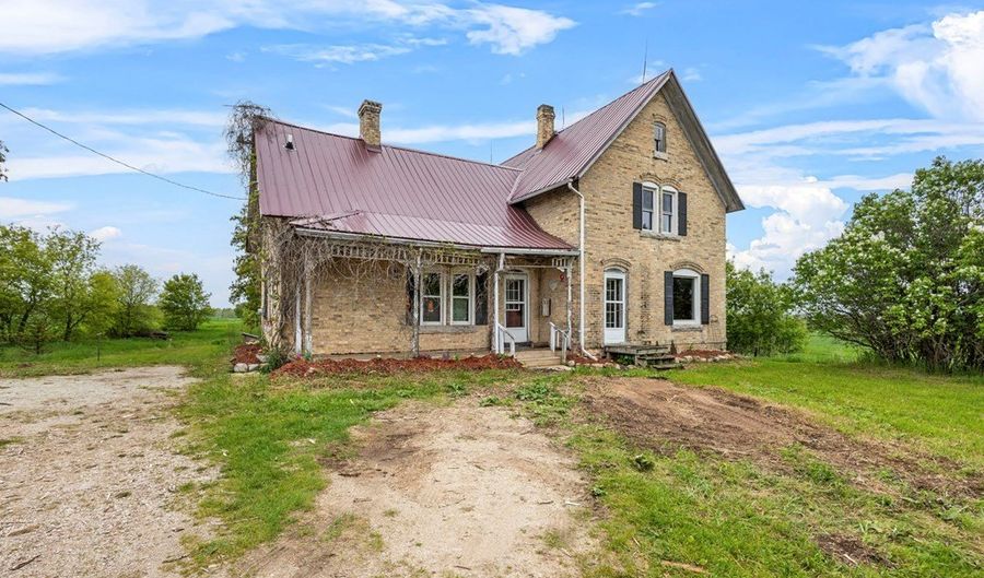 E5296 Hwy 54, Algoma, WI 54201 - 3 Beds, 2 Bath