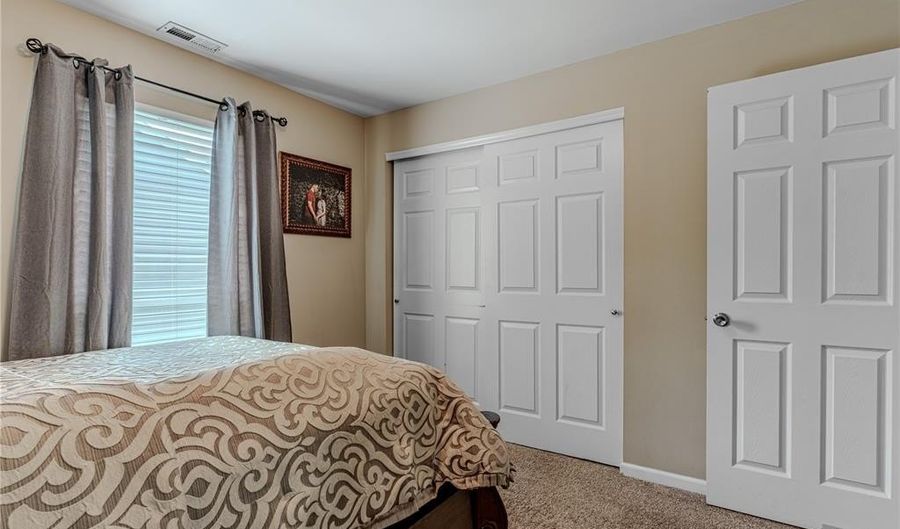 1332 Highland Oaks Dr D, Ballwin, MO 63021 - 2 Beds, 2 Bath