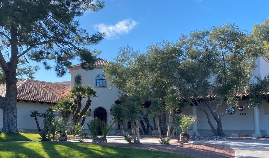 5381 Waving Sage Dr, Las Vegas, NV 89149 - 5 Beds, 3 Bath