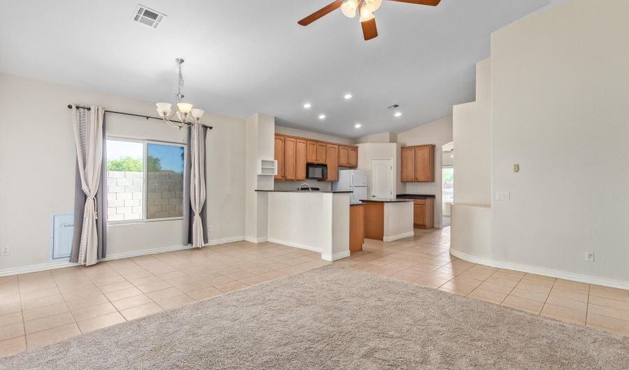 1186 E PRICKLY PEAR St, Casa Grande, AZ 85122 - 4 Beds, 2 Bath