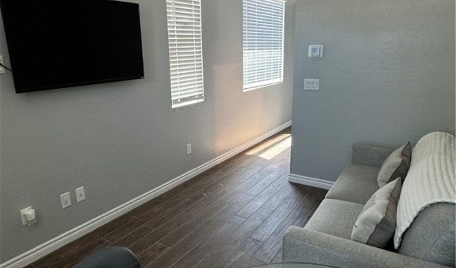 3777 Neblina Dr, Henderson, NV 89052 - 1 Beds, 1 Bath