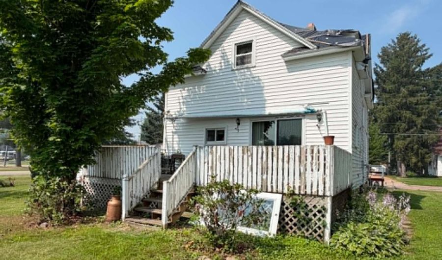 419 ELM St, Antigo, WI 54409 - 3 Beds, 2 Bath