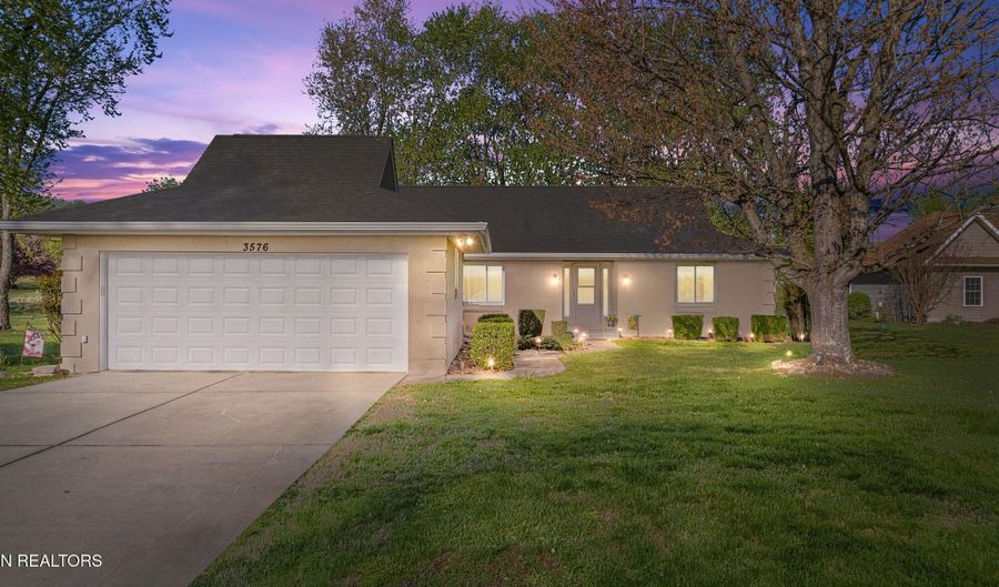 3576 E Atherton Ln, Baneberry, TN 37890 - 4 Beds, 3 Bath