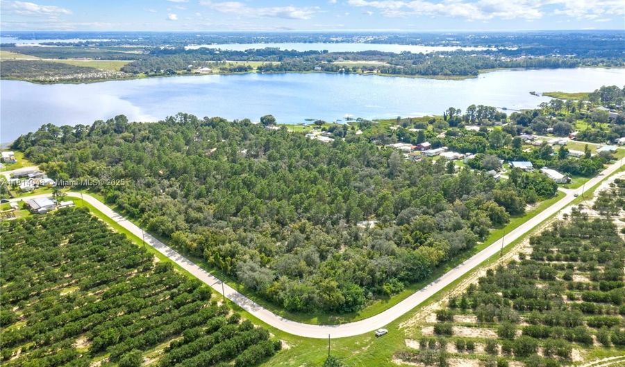 1800 E Claradge Ave, Avon Park, FL 33825 - 0 Beds, 0 Bath