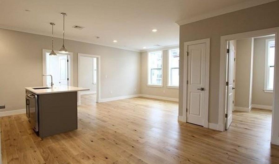 31 Orleans St Unit 303, Boston, MA 02128 - 2 Beds, 1 Bath
