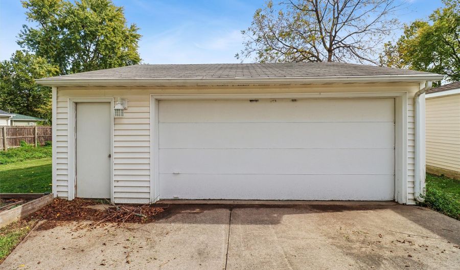 1411 4th Ave SE, Altoona, IA 50009 - 2 Beds, 1 Bath