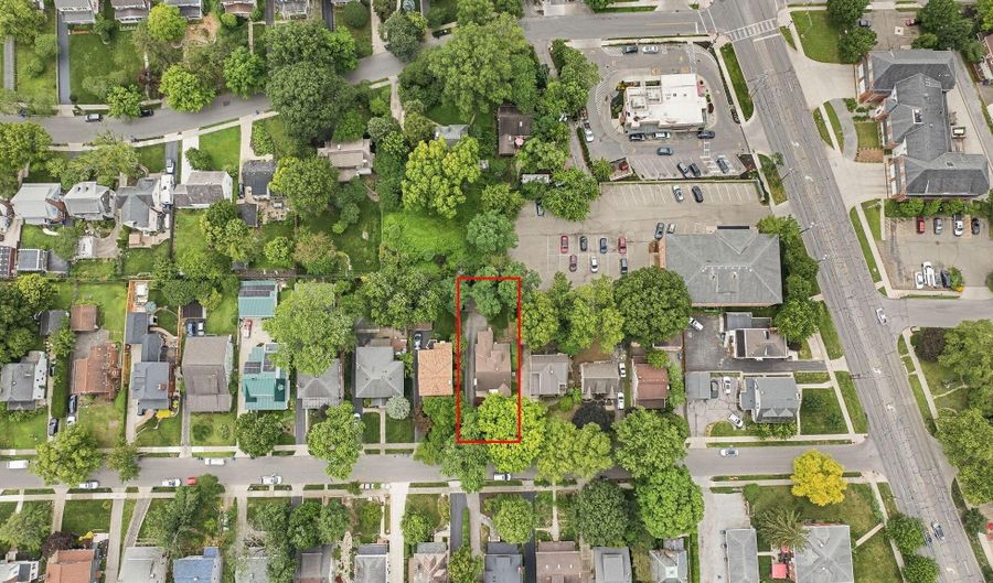 35 Brevoort Rd, Columbus, OH 43214 - 3 Beds, 3 Bath